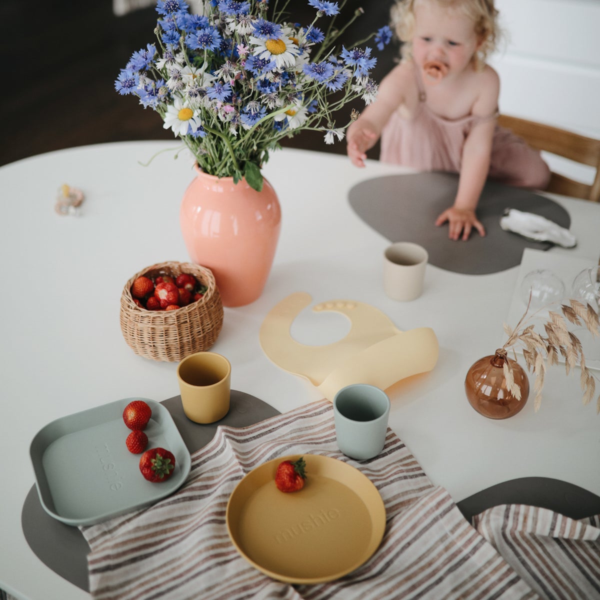 Mushie Baby Square Dinnerware Bowl, Set of 2